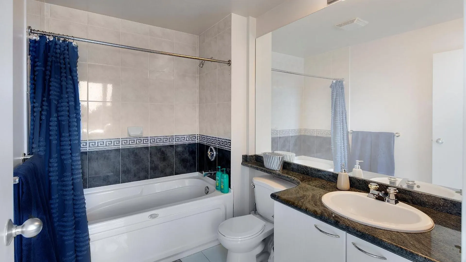 Διαμέρισμα Breathtaking Downtown Condo With Stunning Harbor Views! Βανκούβερ