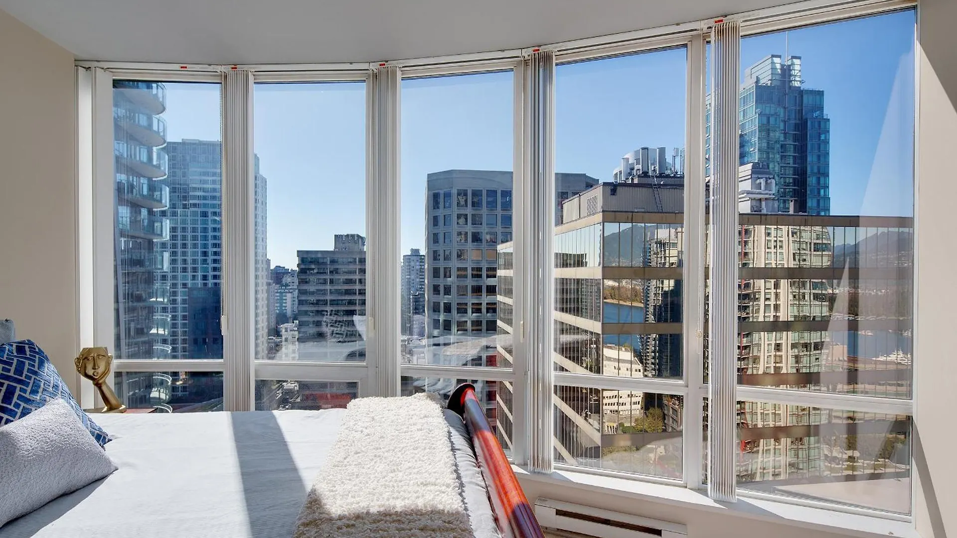 Breathtaking Downtown Condo With Stunning Harbor Views! Βανκούβερ Καναδάς